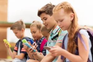 Can Phones and Tablets Cause Neck Pain in Kids in Kansas City?
